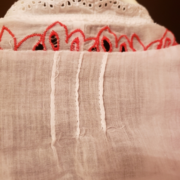 Gorgeous blouse - Picture 9 of 9